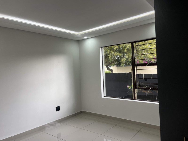 Renovated to Impress, Designed to Inspire - Photo 8