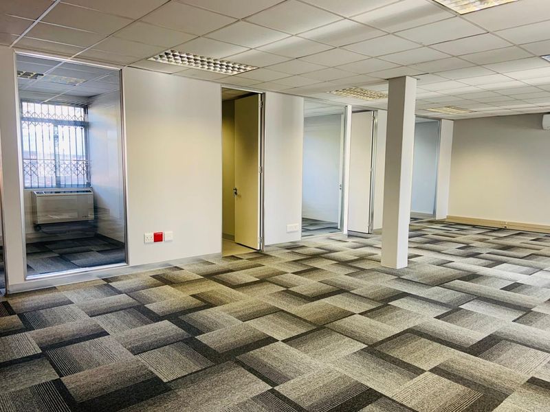**Beautiful Office Space Available for Rent** - Photo 7