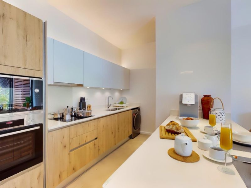 LES RÉSIDENCES DE MONT CHOISY — Live the island dream — where everyday luxury meets effortless living. - Photo 5