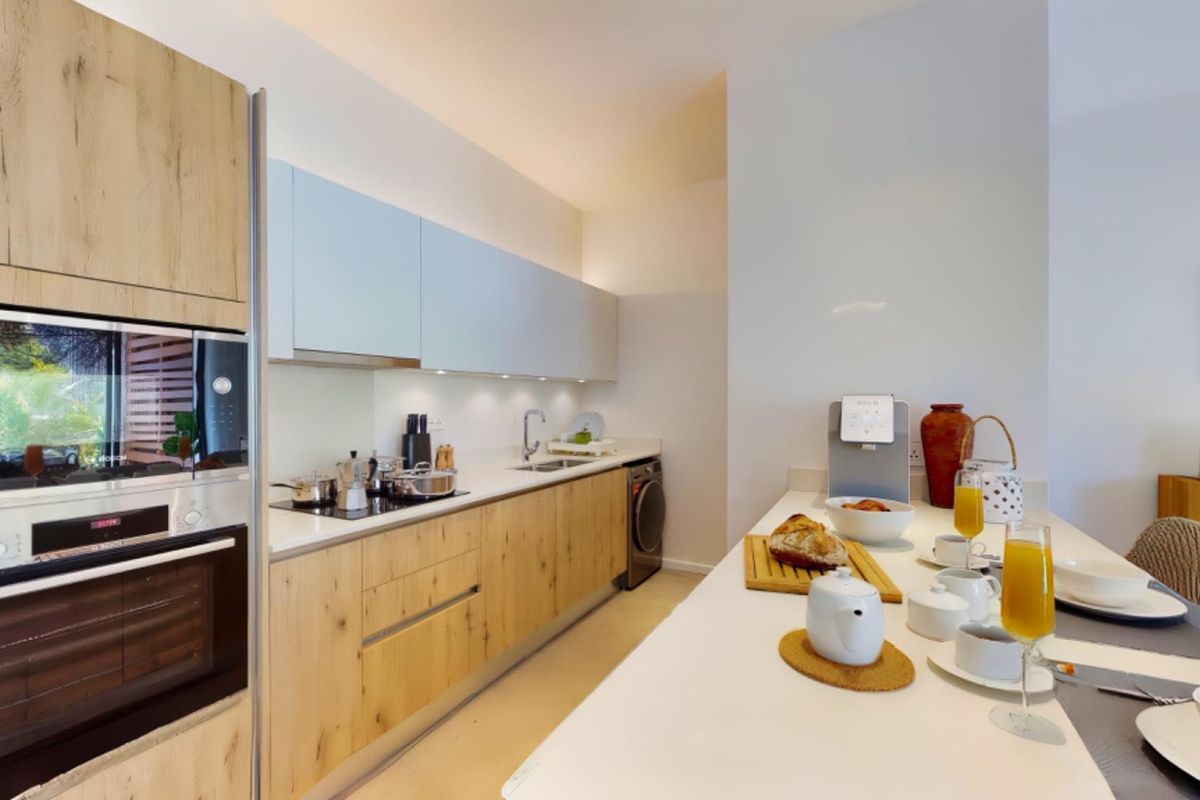 LES RÉSIDENCES DE MONT CHOISY — Live the island dream — where everyday luxury meets effortless living. - Photo 5