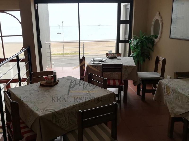 Expansive 9 bedr home with full Lagoon view with Guesthouse potential for sale in Walvis Bay for N$12 550 000.00 - Photo 2