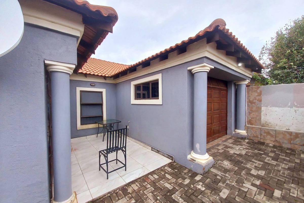 Three bedrooms house for sale in Lotus Gardens - Photo 3