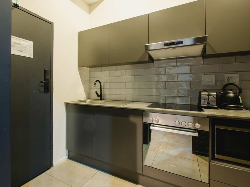 Modern Furnished Studio Apartment in Sandton CBD - Photo 9