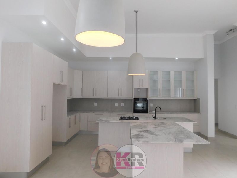 A few steps from the beach - Photo 2