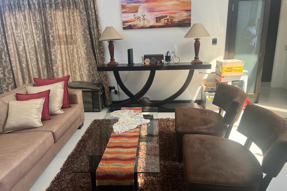 FOR SALE - 4 BEDROOM DOUBLE STOREY HOUSE IN OCEAN VIEW SWAKOPMUND, NAMIBIA - Photo 4