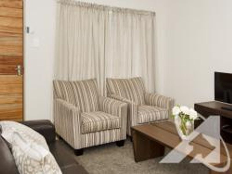 Townhouse for Sale – Pioniers Park Ext 1 - Photo 4