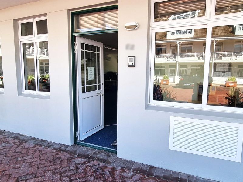 Perfectly Positioned Ground Floor Office/Retail Unit - Photo 2