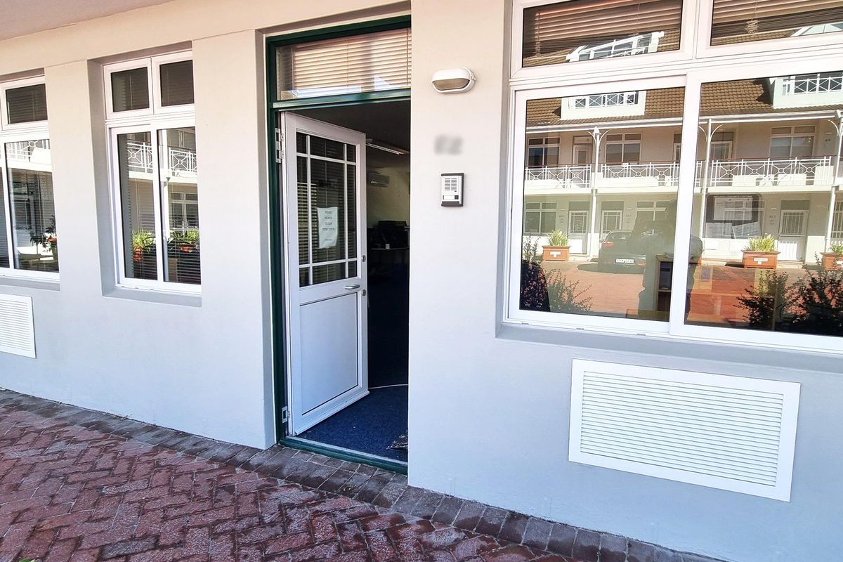 Perfectly Positioned Ground Floor Office/Retail Unit - Photo 2