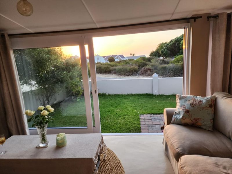 3-Bedroom Coastal Home – Beachside Living in a Secure Estate - Photo 10