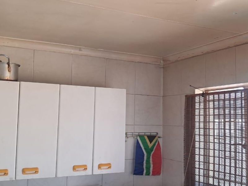 INVESTORS DELIGHT! - Photo 5