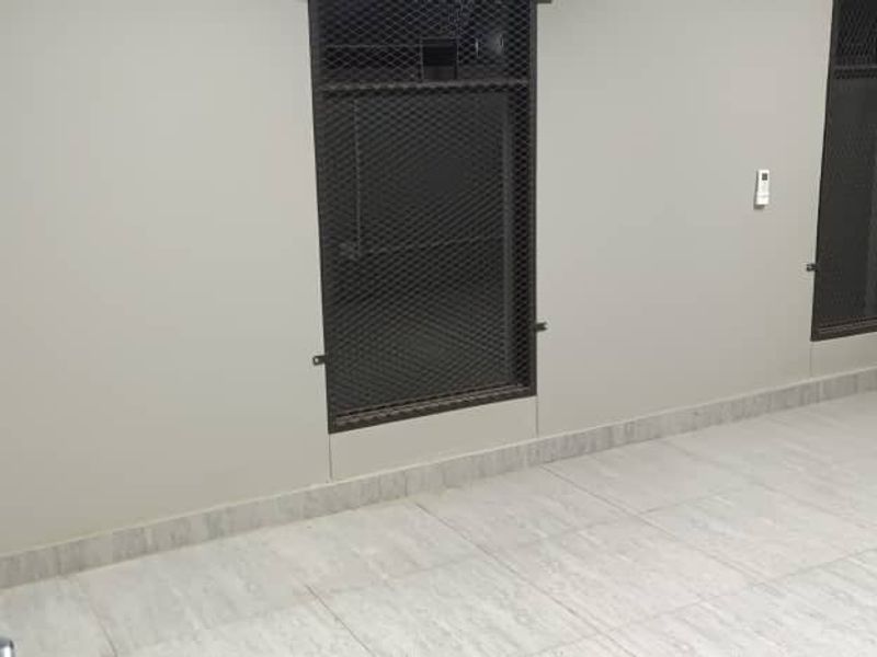 "Invest in Prosperita: Prime Warehouse for N$ 2,000,000" - Photo 3