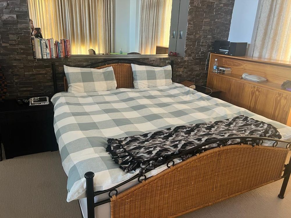 En-suite bedroom on first floor