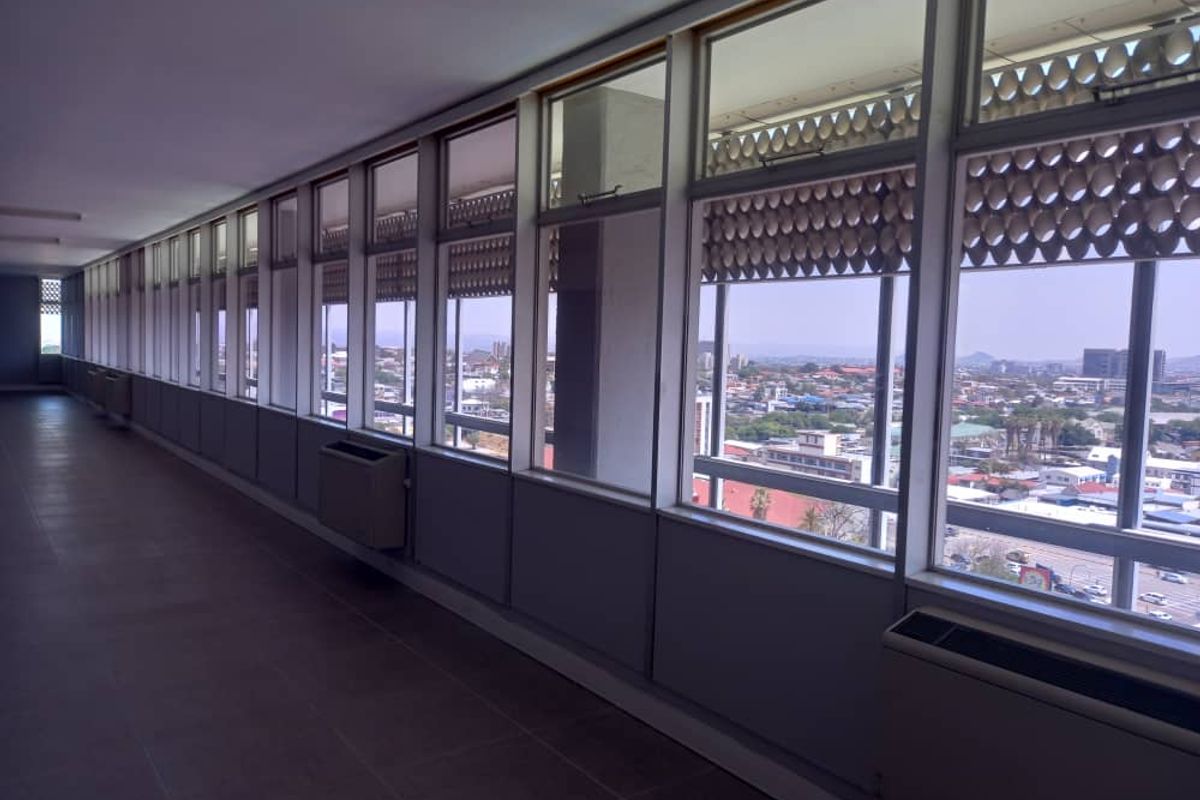 MODERN OFFICE TO LET - WNK CBD OFF CENTRE - Photo 3