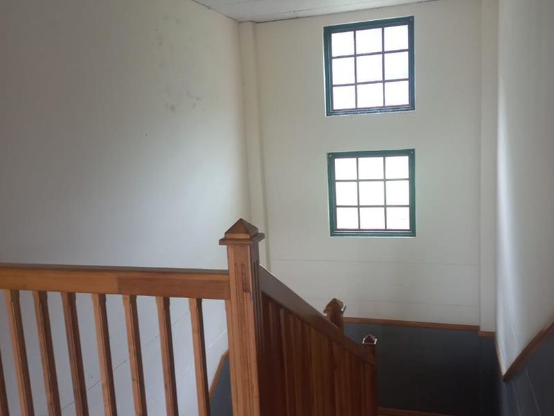 Professional Yet Engaging - Photo 5