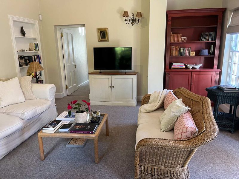 HIDDEN GEM IN THE HEART OF CLAREMONT - Photo 9