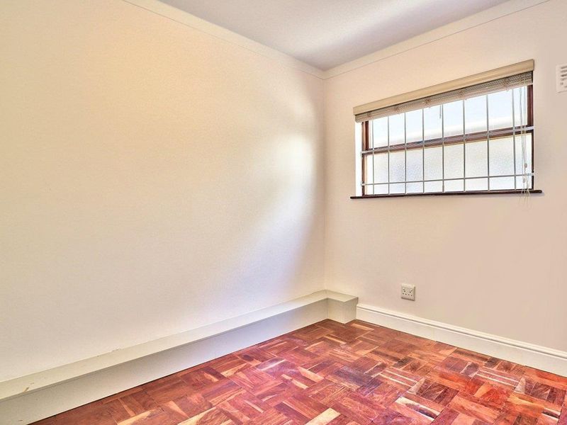 Higgovale Border - Beautiful Sunny Secure 2 Bed Apartment - Photo 8