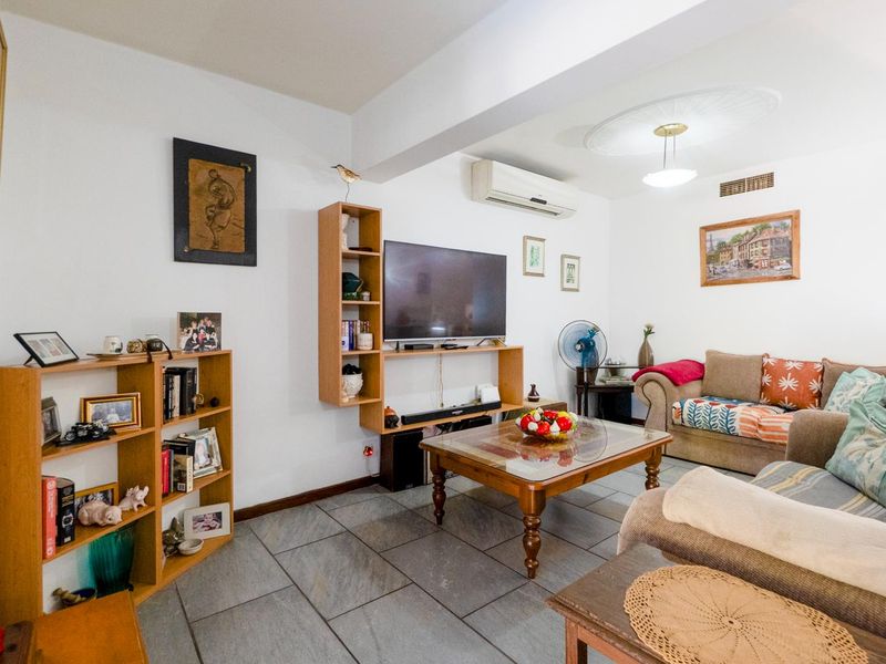 Pet friendly spacious home - Photo 8