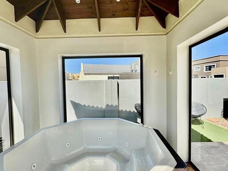 LONG BEACH FAMILY HOME | FOR SALE! - Photo 5