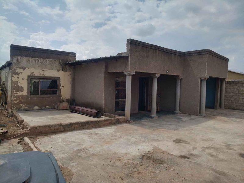 3 bedrooms house for sale in Soshanguve X - Photo 2