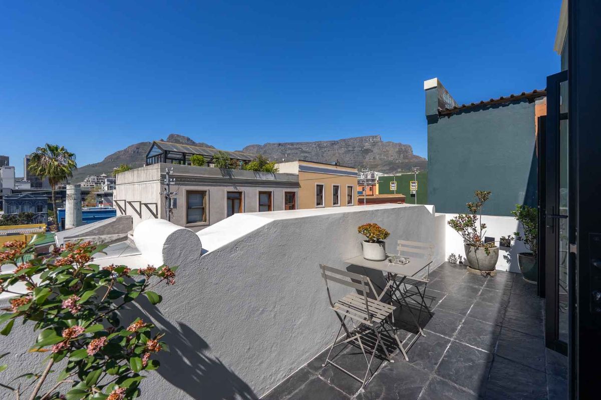 Newly Renovated 4-Bedroom Home in the Heart of Historic Bo-Kaap – All En-Suite with Private Courtyard - Photo 5