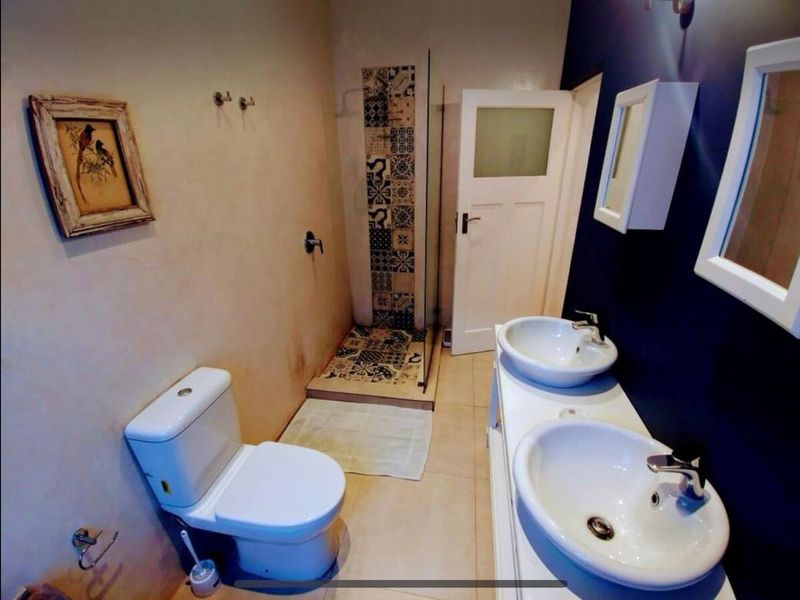 Charming 2 bedroomed home with seperate flatlet - Photo 9