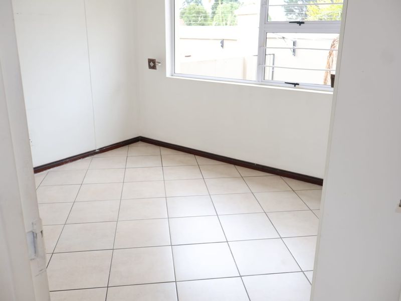 Ideal 2-bedroom Home for Families or Investors. - Photo 7