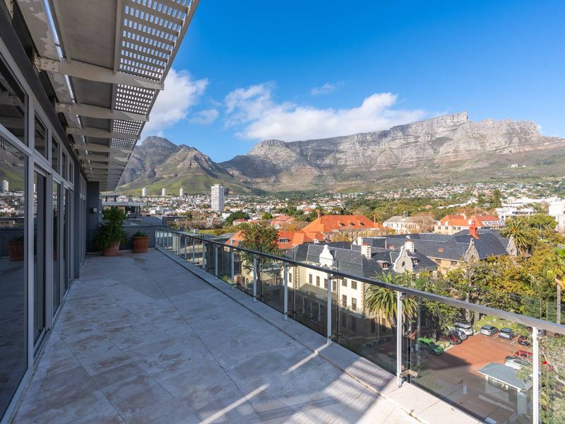 Luxury Penthouse with 180° Table Mountain Views – Available Sept 2026 - Photo 7