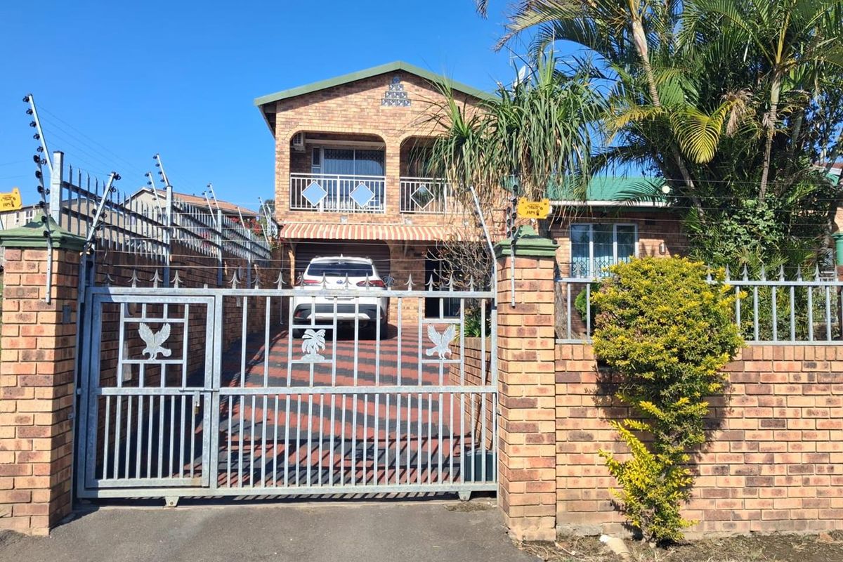 Spacious 4-Bedroom Duplex for Sale – Ideal for Families or Investment! - Photo 2