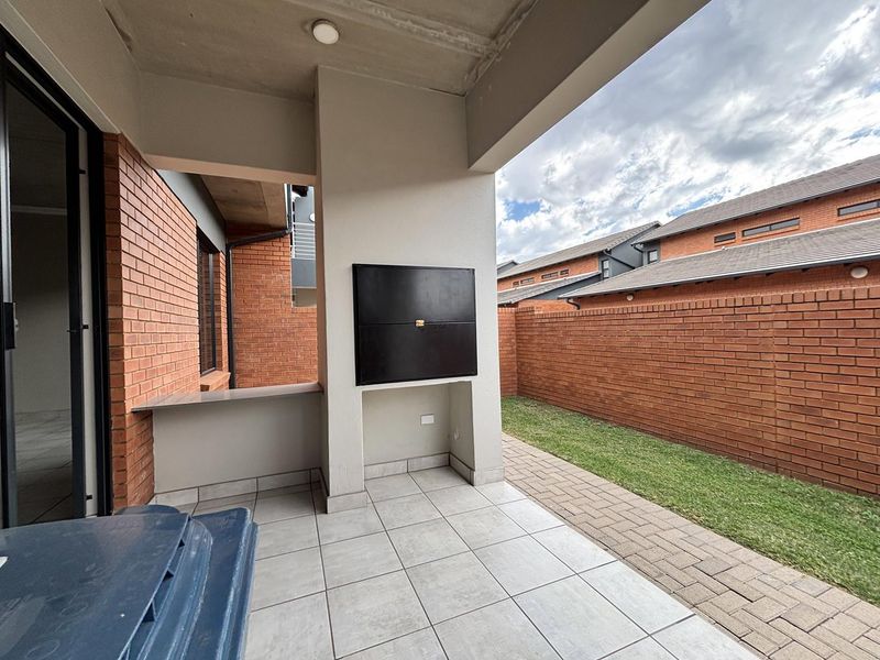 Modern 3-Bedroom Duplex in Secure Estate - Photo 8
