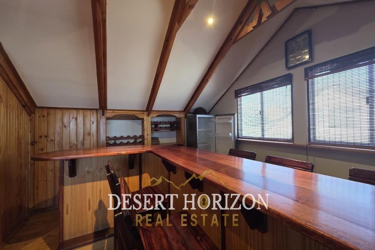 Long Beach | Stunning Double-Storey Townhouse for Sale – Sea View Living - Photo 4