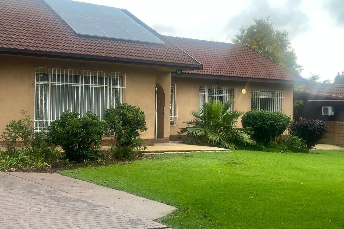 Great appeal just like the name of this street. Home sweet home - Photo 2