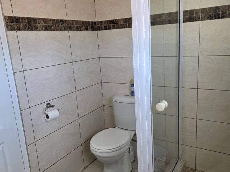 2 Bedroom duplex townhouse. - Photo 6