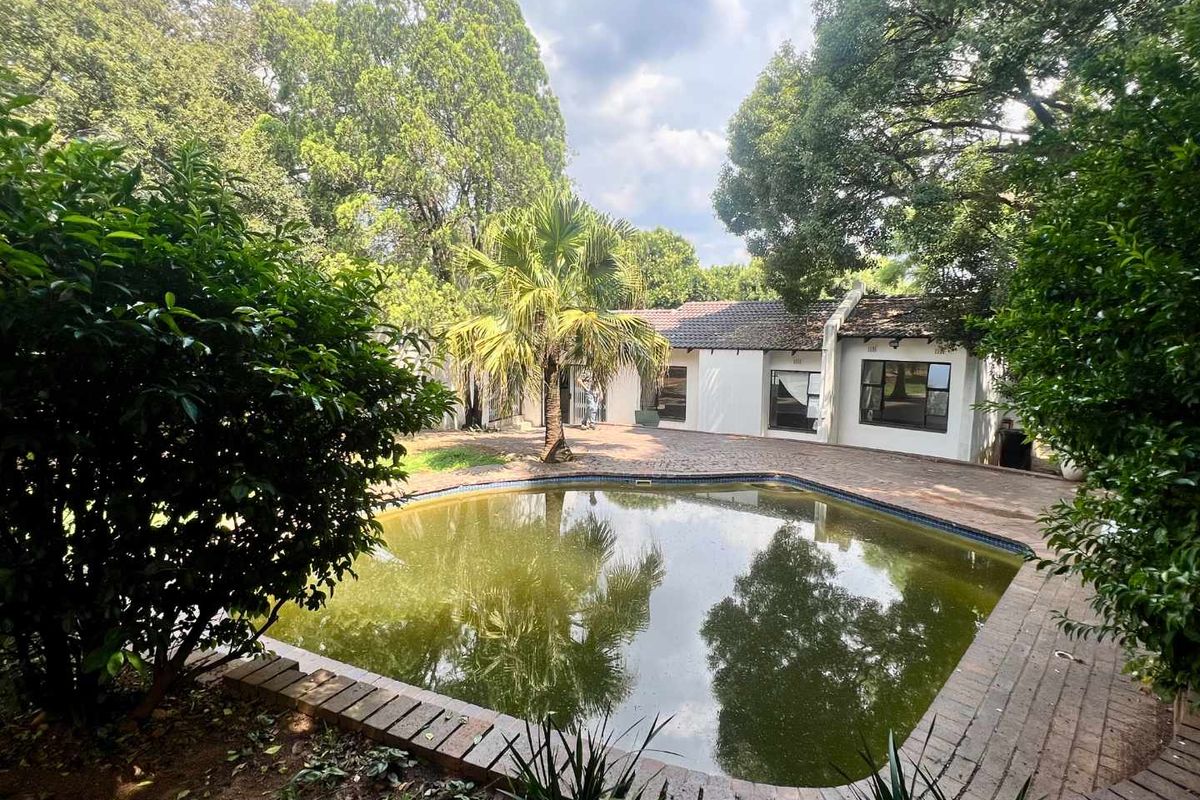 Your Dream Family Home Awaits! - Photo 2