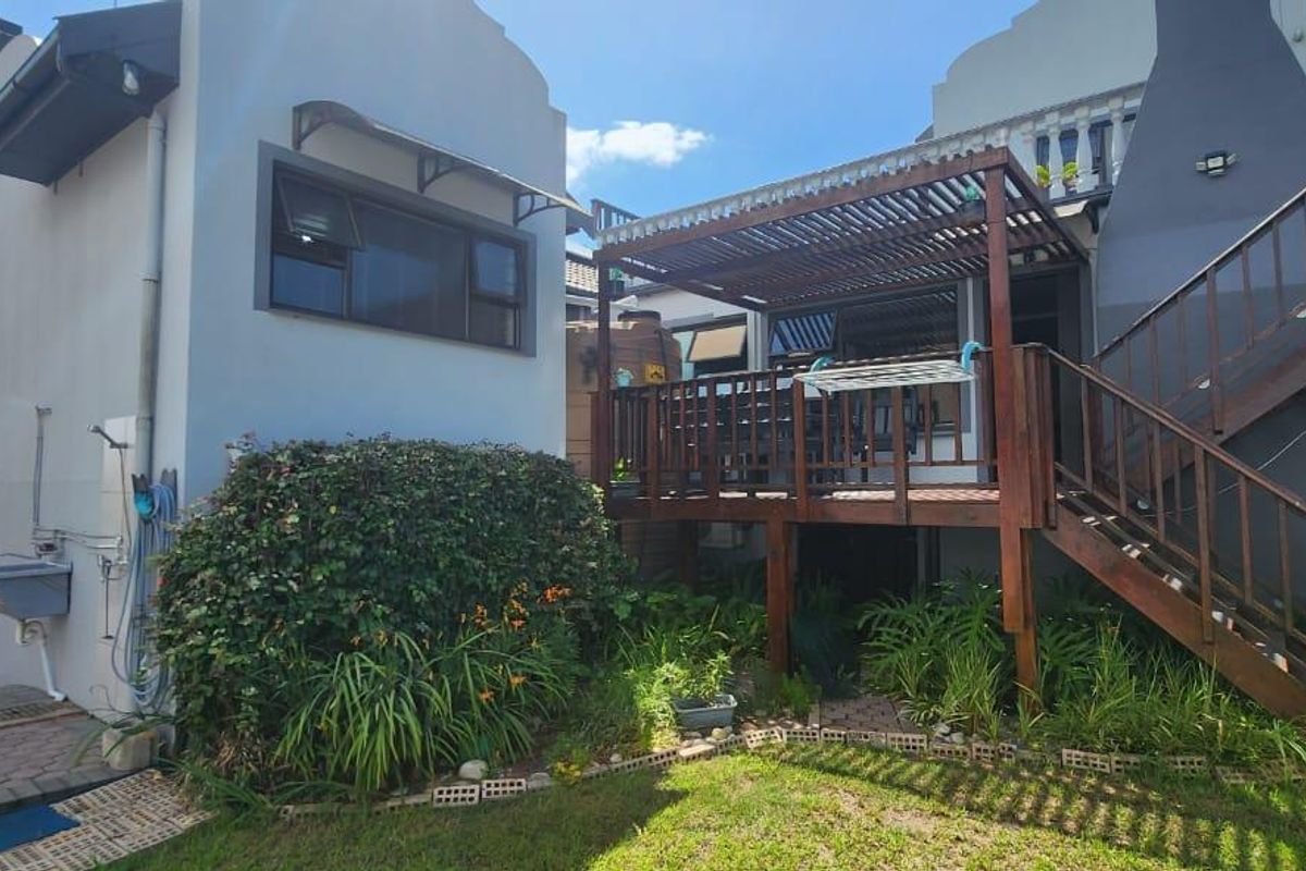 MASTERPIECE FOR STYLISH COMFORTABLE LIVING AND ENTERTAINING - Photo 4