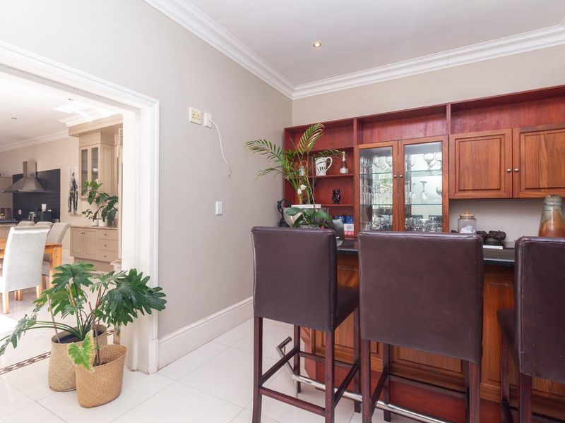 Fabulous Family Home in Fernwood, Newlands - Photo 10