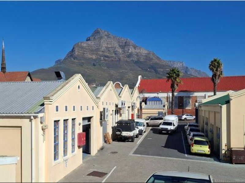 193m2 TO LET HIGHLY VISIBLE, DRIVE-IN ACCESS : RETAIL / OFFICE / WAREHOUSE / - Photo 5