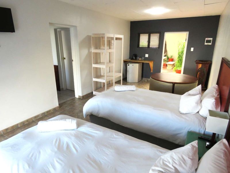 ESTABLISHED COASTAL GUESTHOUSE WITH STRONG RETURNS - Photo 6