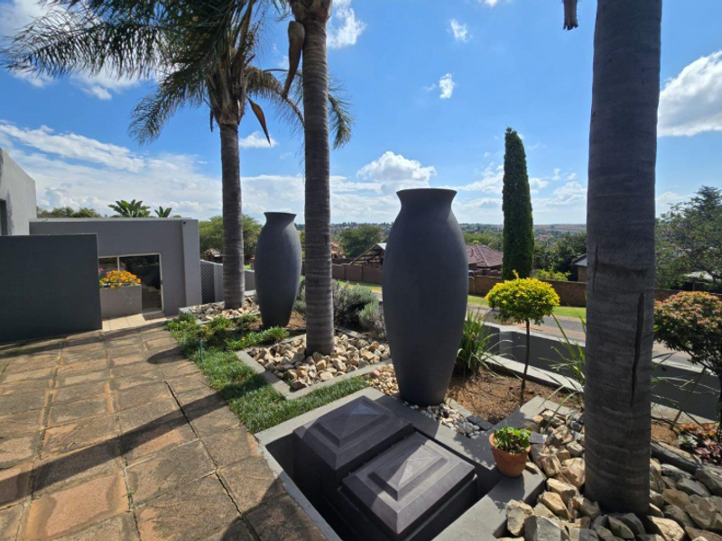 Best Value in Reyno Ridge – Family Home with Flatlet on 1 994m2 Stand - Photo 1