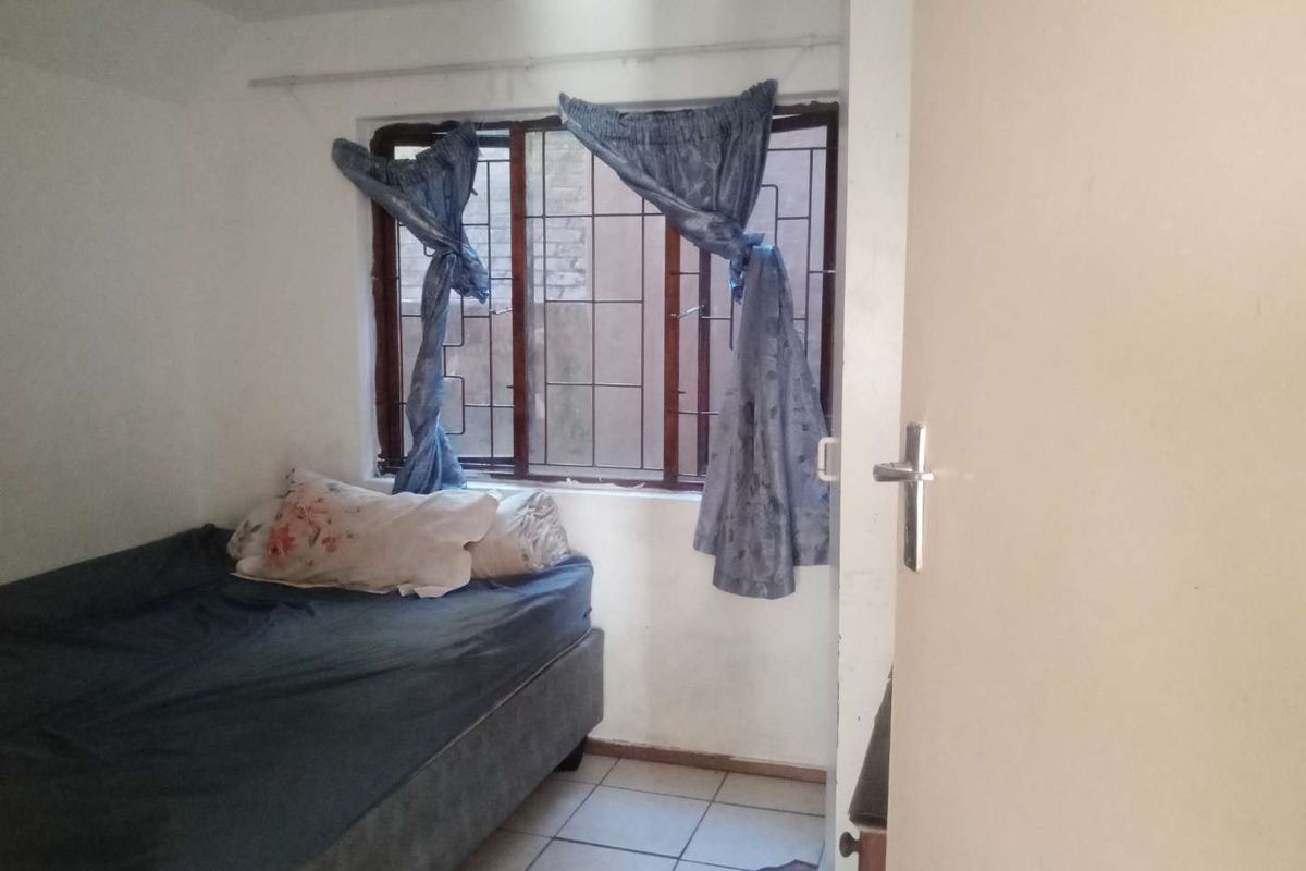 2 Bedroom In Morningside - Photo 3