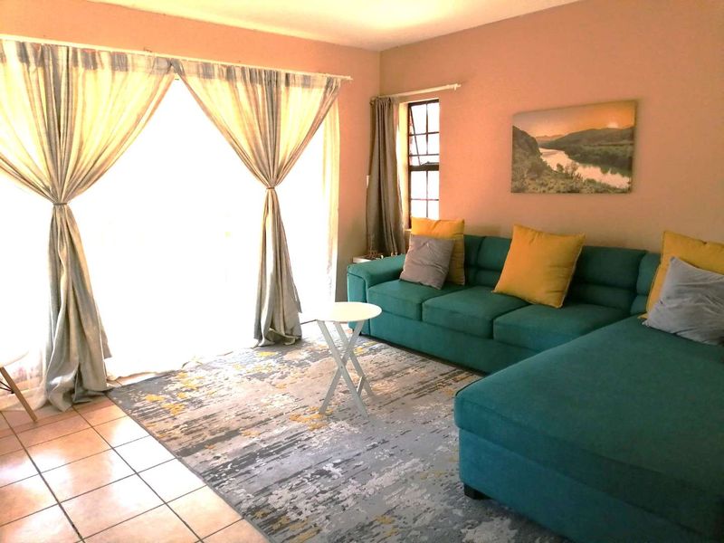 Two Bedroom Apartment For Sale - Photo 2