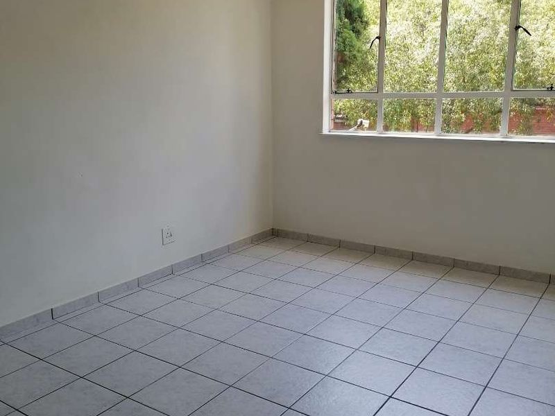 2 Bedroom to rent in Hatfield - Photo 10