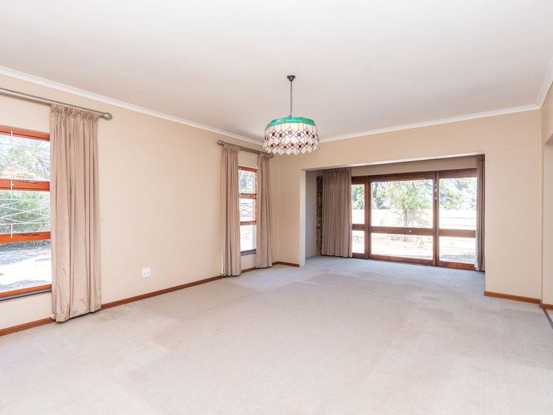 OPPORTUNITY KNOCKS IN PRIME LOCATION - Photo 3