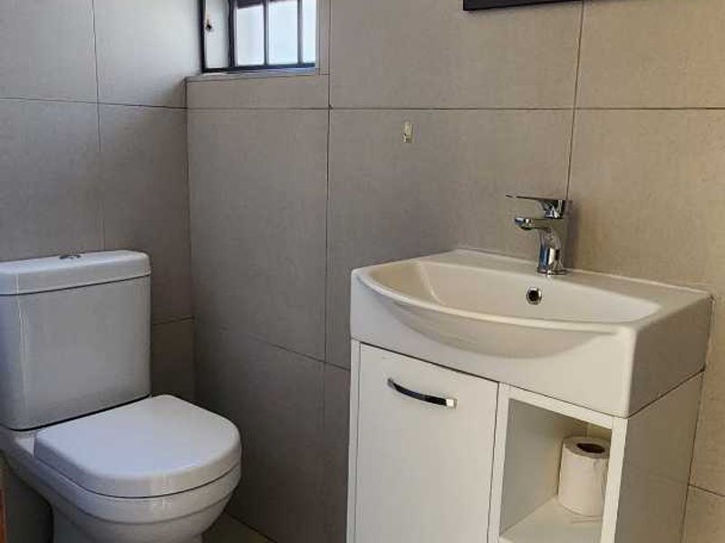 3 Bedroom House To Rent In The Orchards - Photo 6