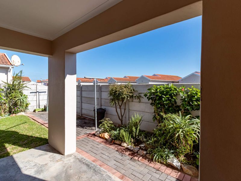 3 Bedroom Townhouse for Sale in Fairview - Photo 3