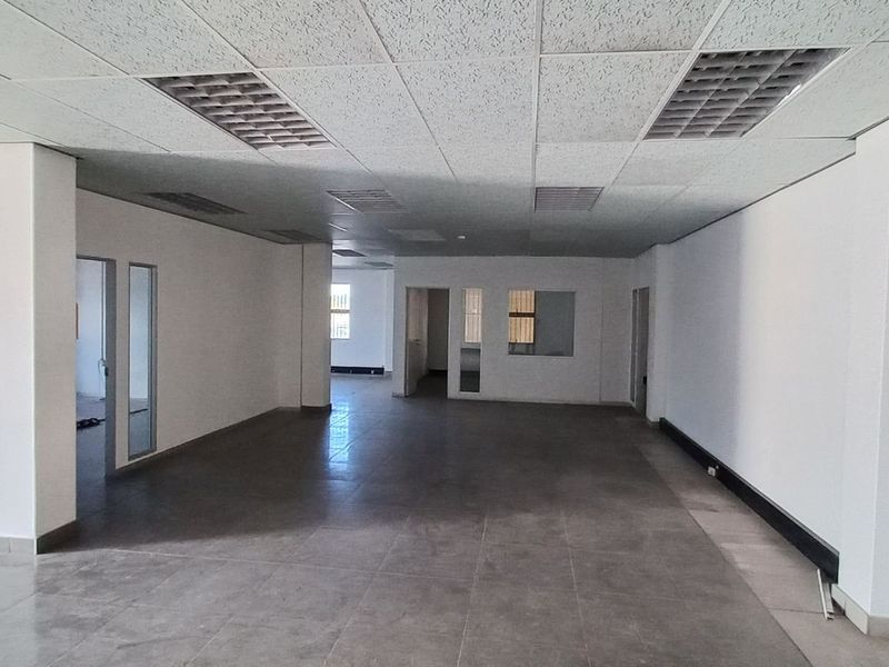 2 418m2 North Riding Warehouse To Let - Photo 7