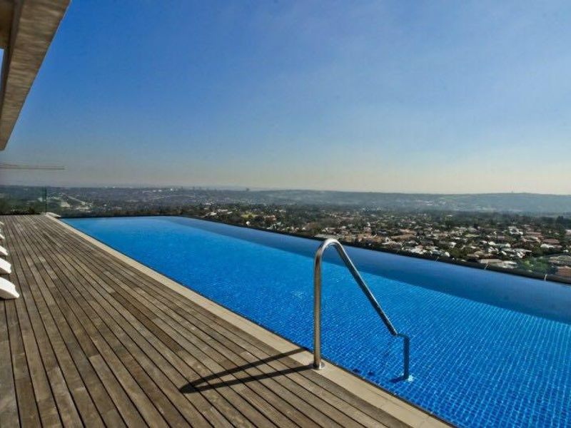 SUPERLATIVE 1 BED FULLY FURNISHED APARTMENT IN MORNINGSIDE - Photo 3