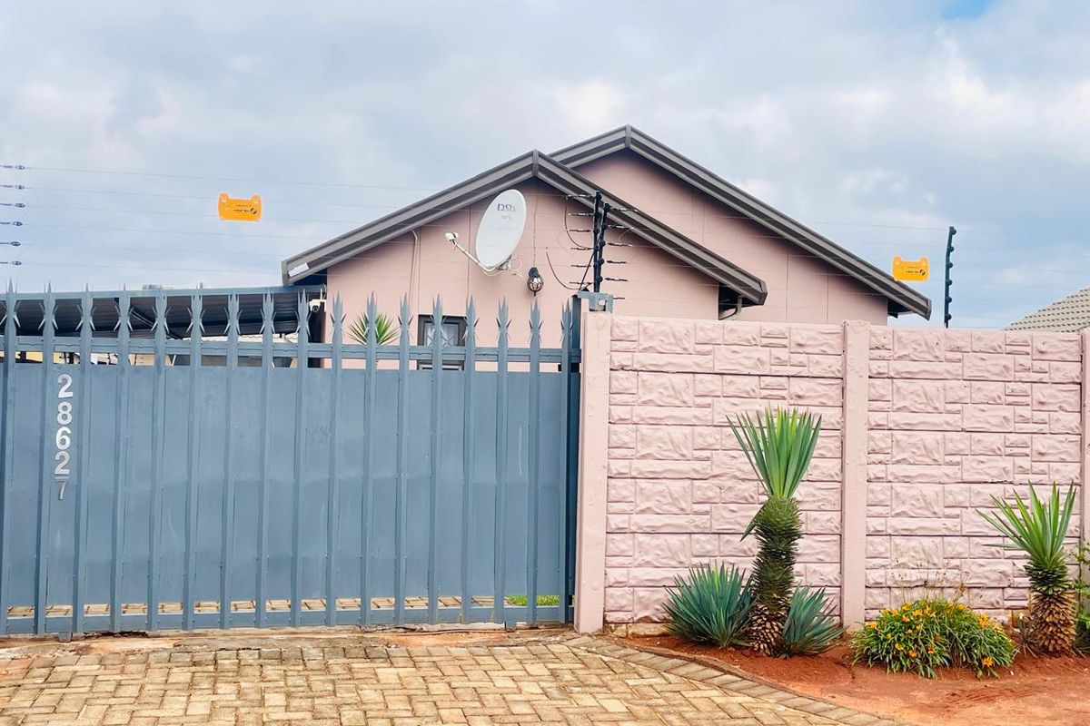 Imagine Coming Home To This Gorgeous 3 Bedroom Home in Protea Glen EXT 34!! - Photo 3