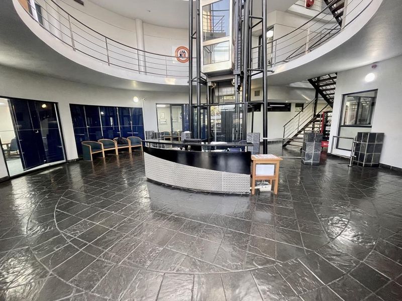 Hendra - Premium 789m2 A-Grade Office Space To Let | Springfield Business Hub - Photo 1
