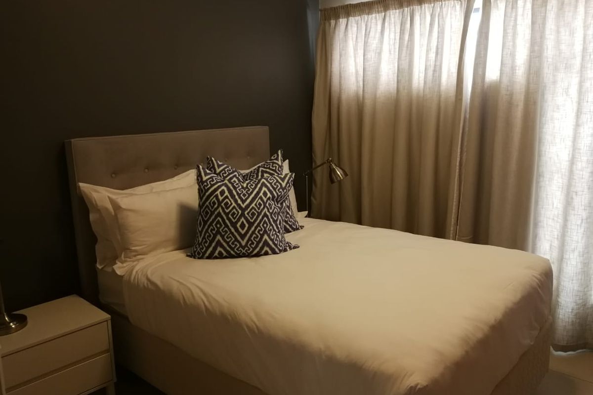 2 Bedroom Fully Furnished Apartment in Rosebank - Photo 5