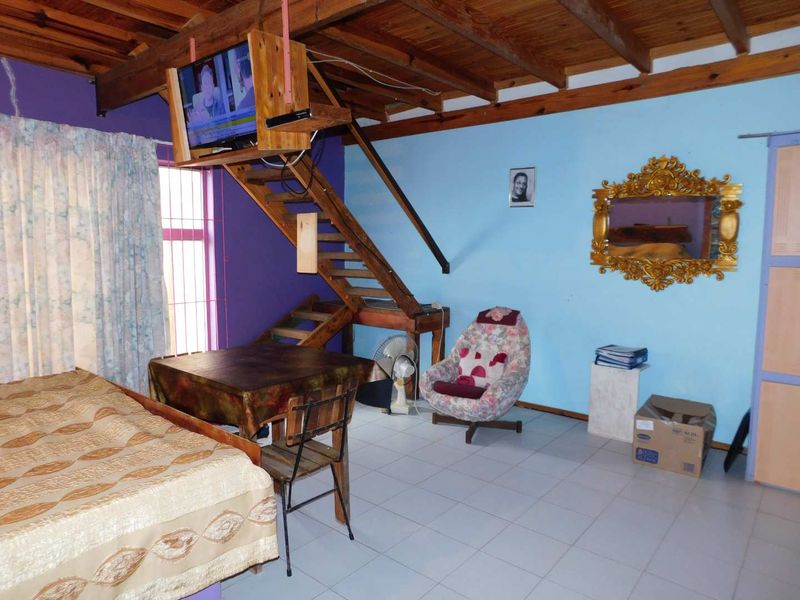 Spacious Double-Storey Home for Sale in Henties Bay (Noord Duin) - Photo 6